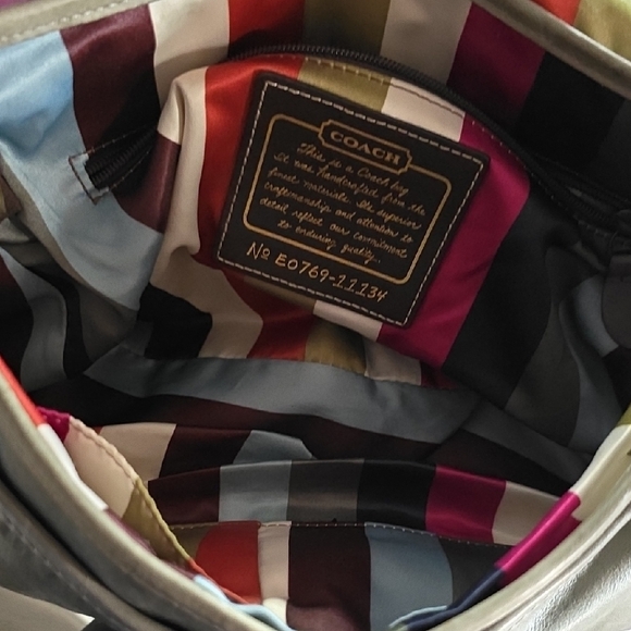 Rare Coach Sage Leather Shoulder Bag - Picture 12 of 13